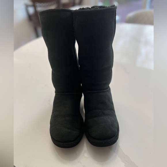 UGG Classic Tall II Women's Boot, Size 8 Black MSRP $199.99 - Picture 1 of 9